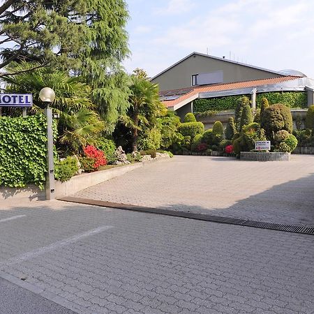 Hotel City Legnano Esterno foto