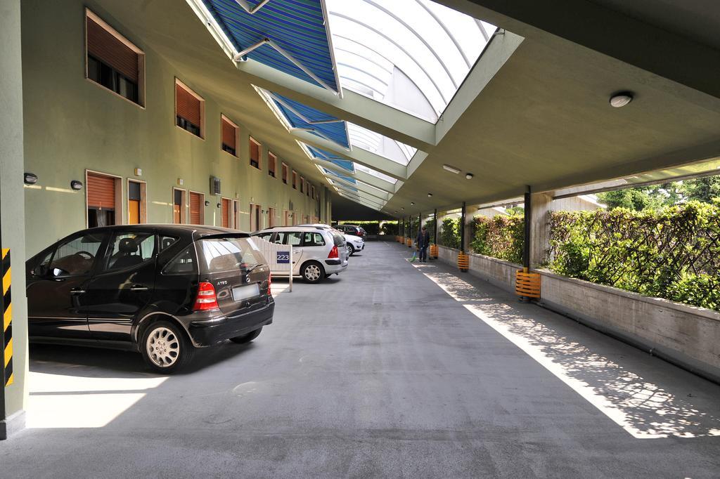 Hotel City Legnano Esterno foto