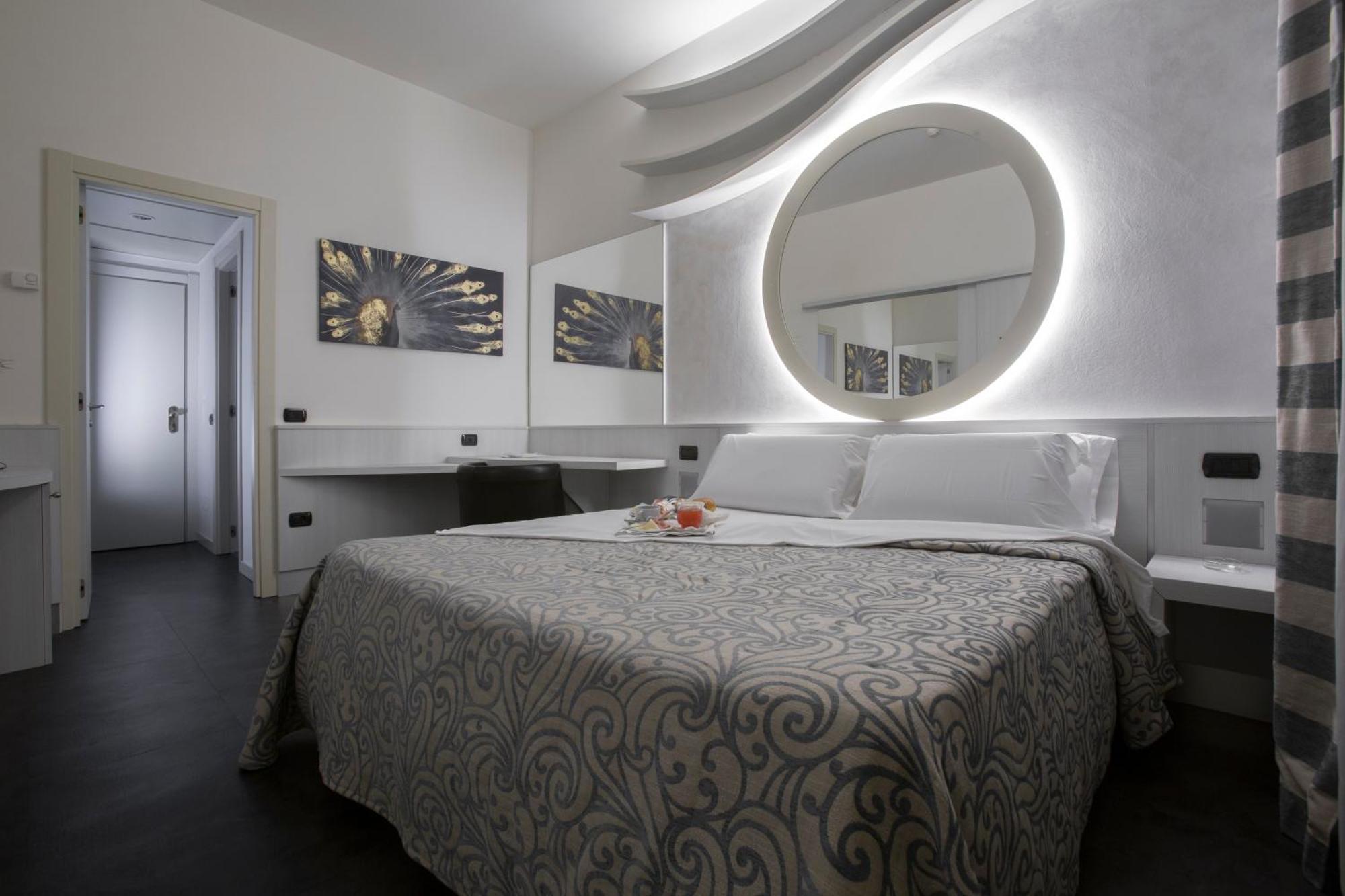 Hotel City Legnano Esterno foto