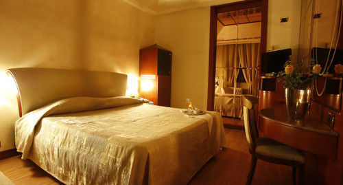 Hotel City Legnano Esterno foto