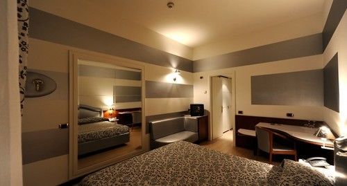 Hotel City Legnano Esterno foto